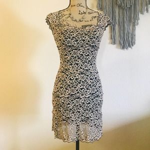 WHITE HOUSE BLACK MARKET Elegant Lace Dress XS